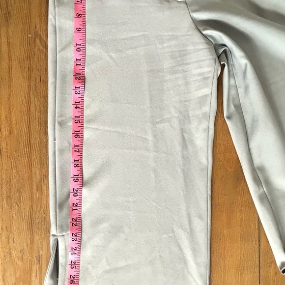 ZARA Light Gray High-Waisted Cropped Trousers w/pockets and side slits Sz XS - Picture 6 of 8